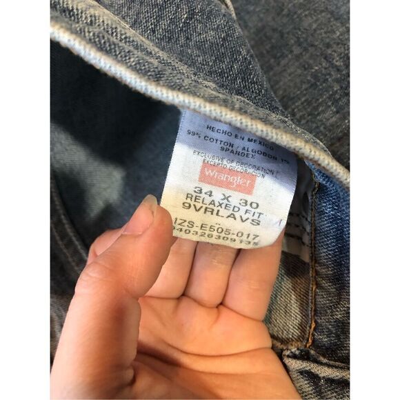 Wrangler Men’s Blue Advanced Comfort Relaxed Fit Jeans Size 34x30 NWT - Picture 3 of 7